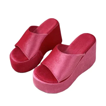 Модни клинове Обувки за женски класически розов червен парти обувки Сандали на платформа Open Toe Slide Mujer Дамски чехли 2023 Лято
