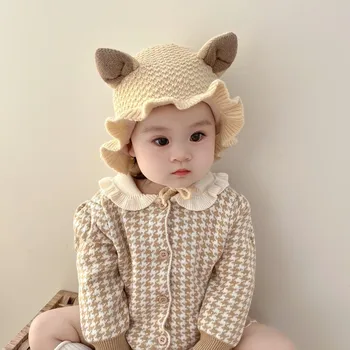 Бебешка шапка за пролет и есен с дантела, стил принцеса. Изработена от вълна, с корейски заешки уши. Подходящ за малки бебета на възраст о