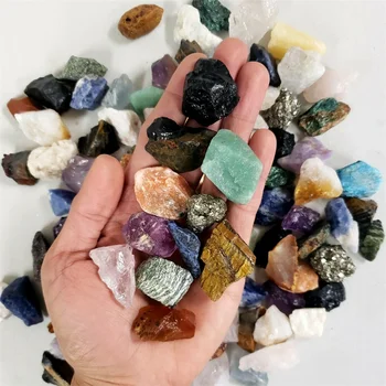 естествен кварцов кристал смесени груби камъни Лечебни скъпоценни камъни Сурова рок Рейки декорация