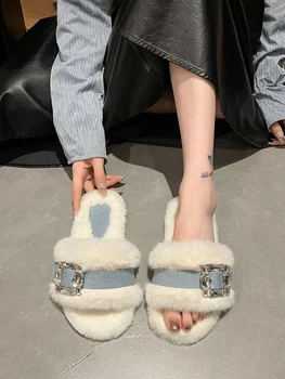 Кожени обувки Блестящи слайдове Дамски чехли голям размер плюшено желе 2023 Плосък основен каучук с кожа Кристал Къси плоски обувки женски P
